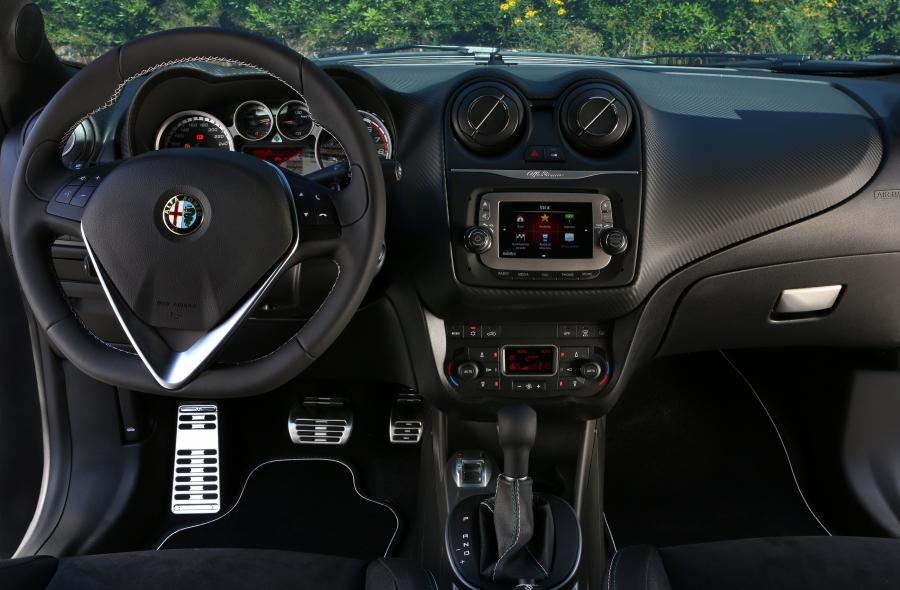 Торпедо Alfa Romeo MiTo Quadrifoglio Verde (955) 2014 года  (фото 43 из 45)